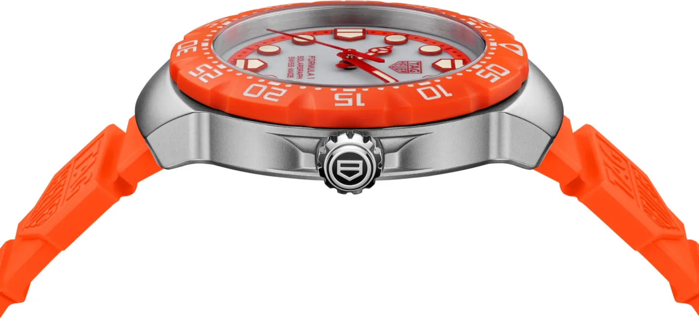 TAG Heuer Formula 1 Solargraph 38 mm